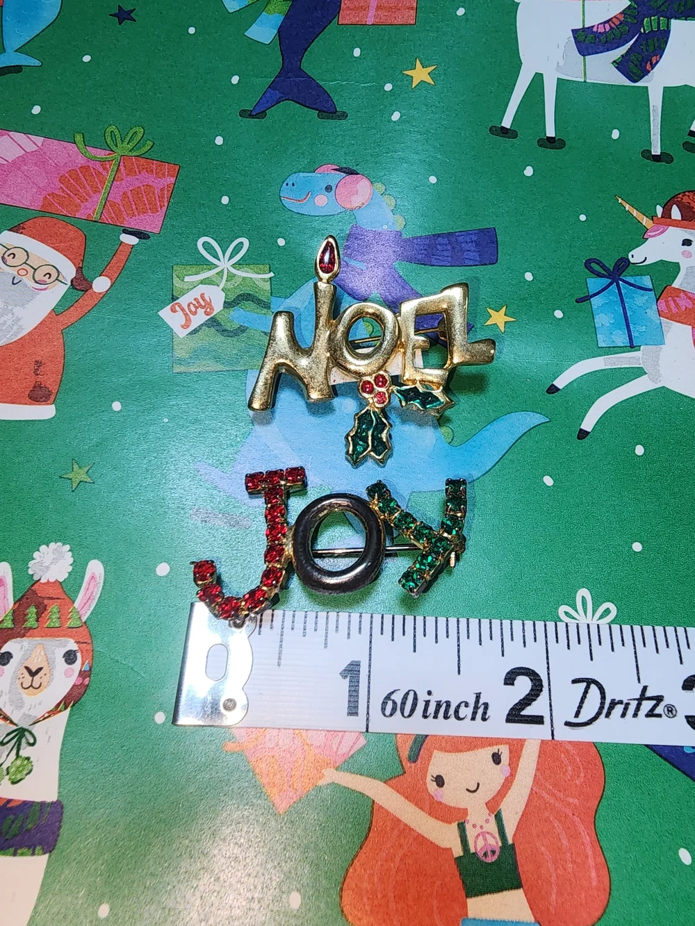 No Brand Gold and Red 'Noel' & Red/Green 'Joy' Brooch Set And Pinecone Necklace